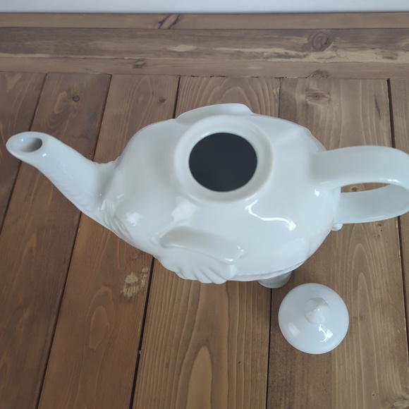 Cordon Bleu White Elephant Tea Pot - Picture 7 of 8